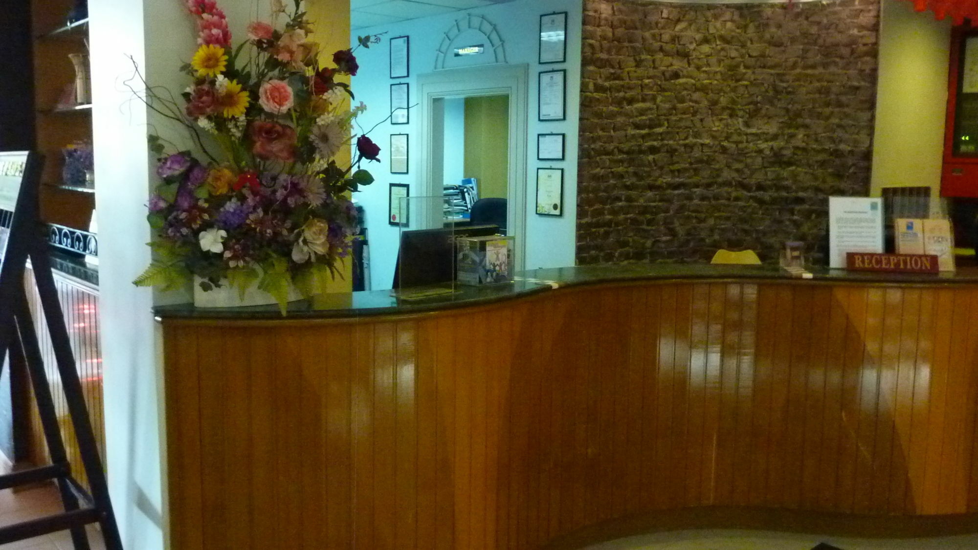 Megah D'Aru Hotel Kota Kinabalu Ngoại thất bức ảnh